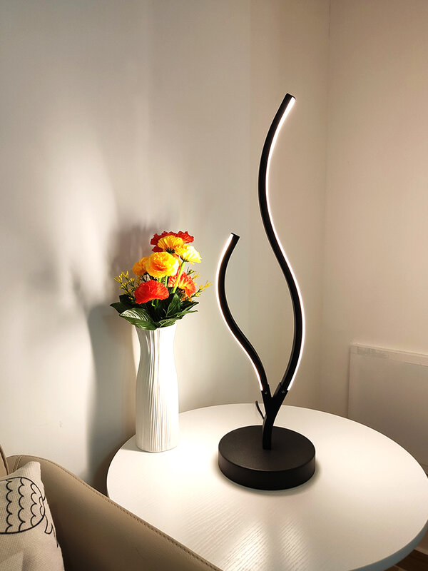 Designer Modern LED Floor Lamp Vertical Nordic Simple Living Room Bedroom Study LED Black/White Aluminum Standing Lamps