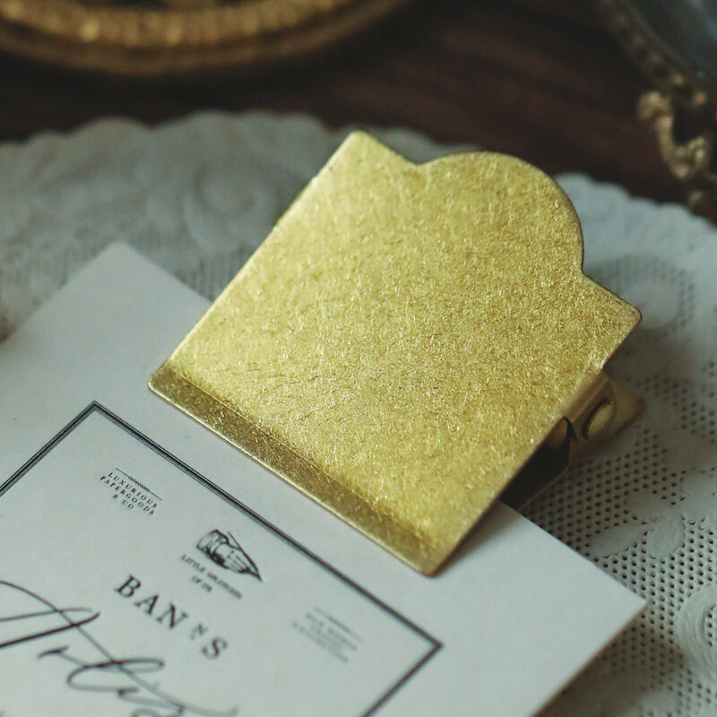 เขียนจดหมายมุมทองเหลืองคลิปกระดาษโน้ตบุ๊คตกแต่งน่ารัก Shot Props DIY Planner เครื่องเขียนใบเสร็จรับเงิน Binder คลิป