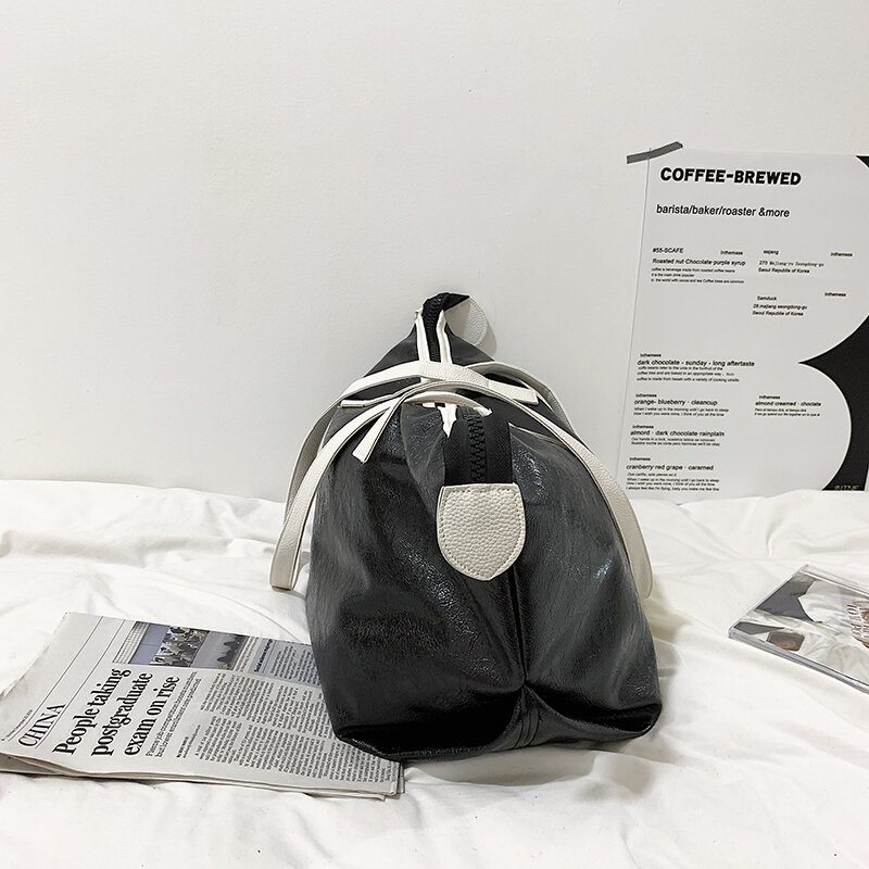 Yilia Smiley – sac de voyage portable de grande capacité pour femmes, nouveau sac en cuir souple, asymétrique épaule panier à légumes, 2020