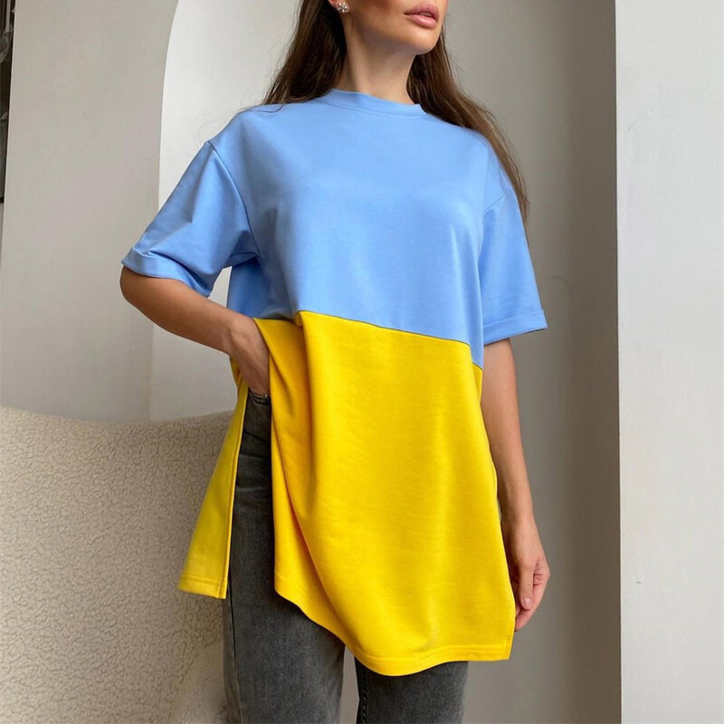 Atasan Kaus Wanita Musim Panas Kaus Lengan Pendek Baju Kerah Bulat Kaus Panjang Celah Samping Kasual Mode Baru Longgar Warna Kontras