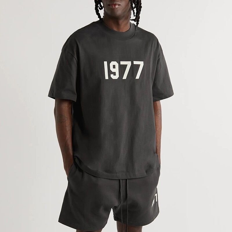 1977 Футболка с принтом для мужчин и женщин, модная брендовая простая уличная одежда с коротким рукавом и черными камнями, хлопковые топы в Ко...