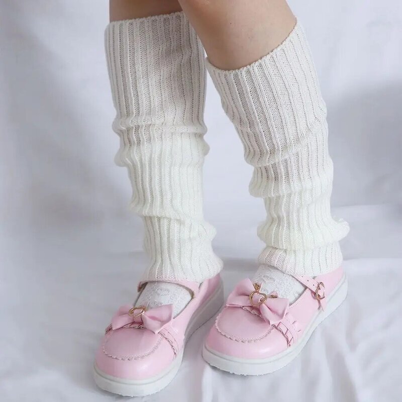 Calcetines de invierno para chica, medias japonesas de punto de Lolita, decoración de botones, calentadores de piernas de bola de lana