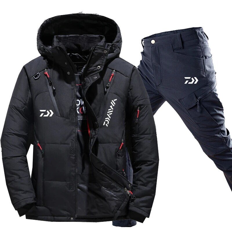Daiwa-traje de pesca de invierno para exteriores, chaqueta deportiva con múltiples bolsillos, transpirable, de camuflaje, con capucha