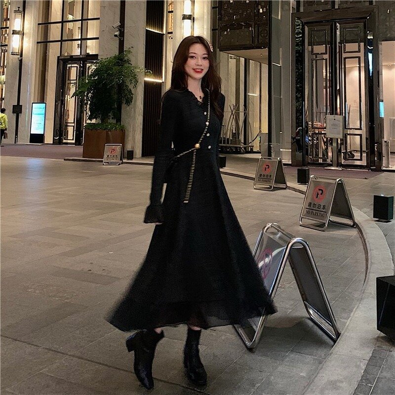 Korean herbst und winter mode gestrickte wolle kleid 2022 Französisch neue elegante V-ausschnitt dünne passende lange hülse mit flachem boden lange rock