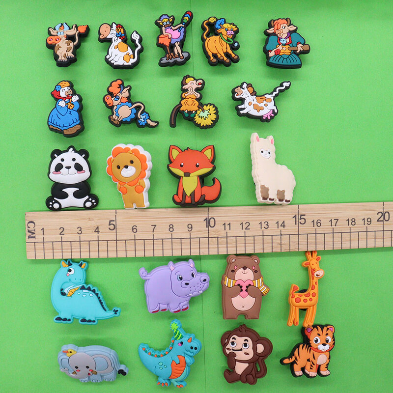 1-21Pcs Cartoon Animals Tiger Panda Cow Croc Shoes Buckle PVC Garden Shoe Charms Decorations DIY Jibz Wristbands Kids Party Gift