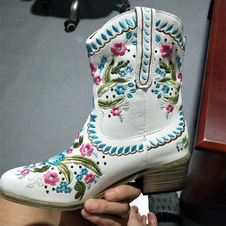 Flower Embriodery Cow Boy Boots for Women Ankle Shoes Thick Heel Short Boots 2021 Spring New Female West Boots