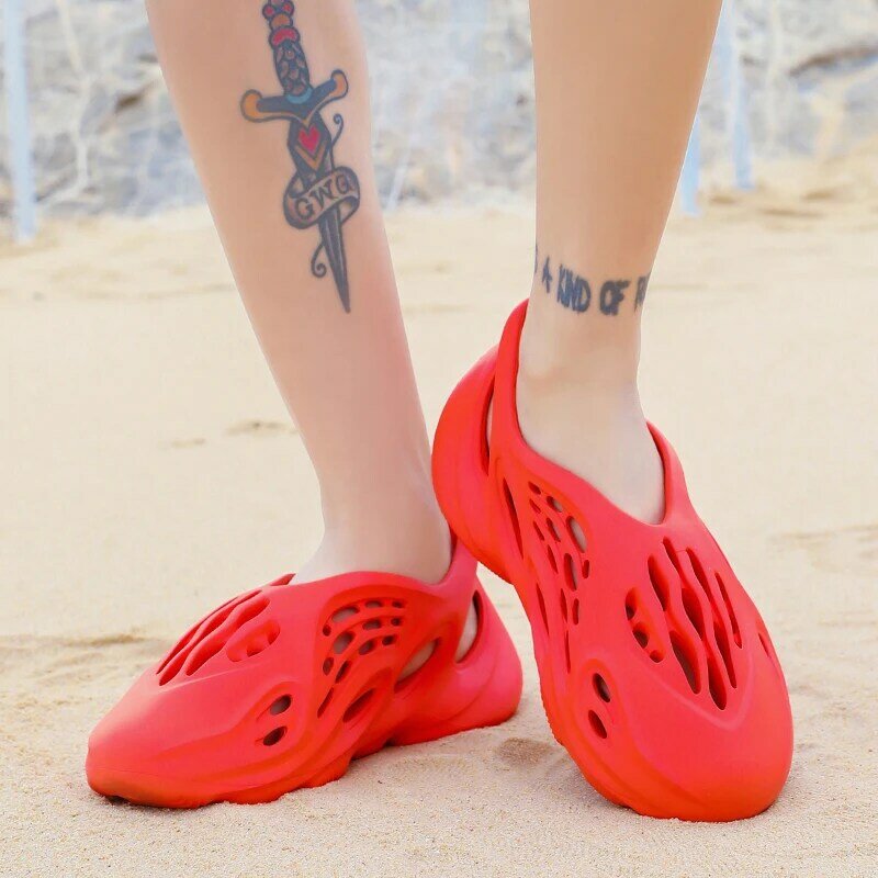 zapatillas hombre Summer Men's SandalsYeezy Soft Mesh Couple Beach Slippers Swimming Foam Runners Shoes Men's Tennis Shoes