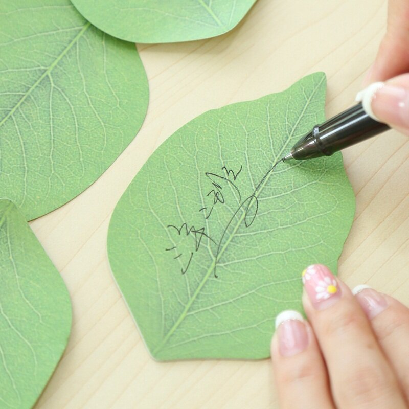 Форма зеленого листа офисные принадлежности, блокнот для записей, планшетов для стикеров с листьями