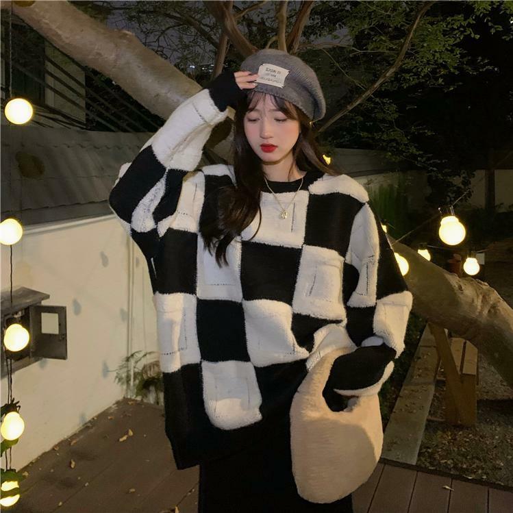 Chess plaid sweater in winter 2022 new stitching blue-green women thickened long sleeved warm knit top for women