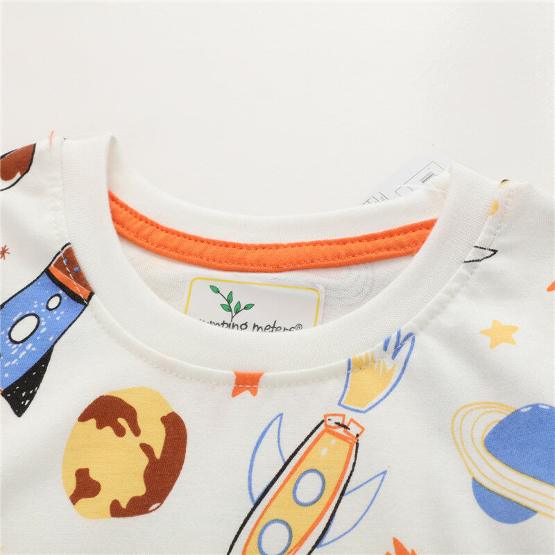 Koszulki dla chłopców dzieciak samolot w stylu kreskówki przestrzeń UFO astronauta drukuj koszulka z krótkim rękawem Top bawełniany Tees odzież dziecięca