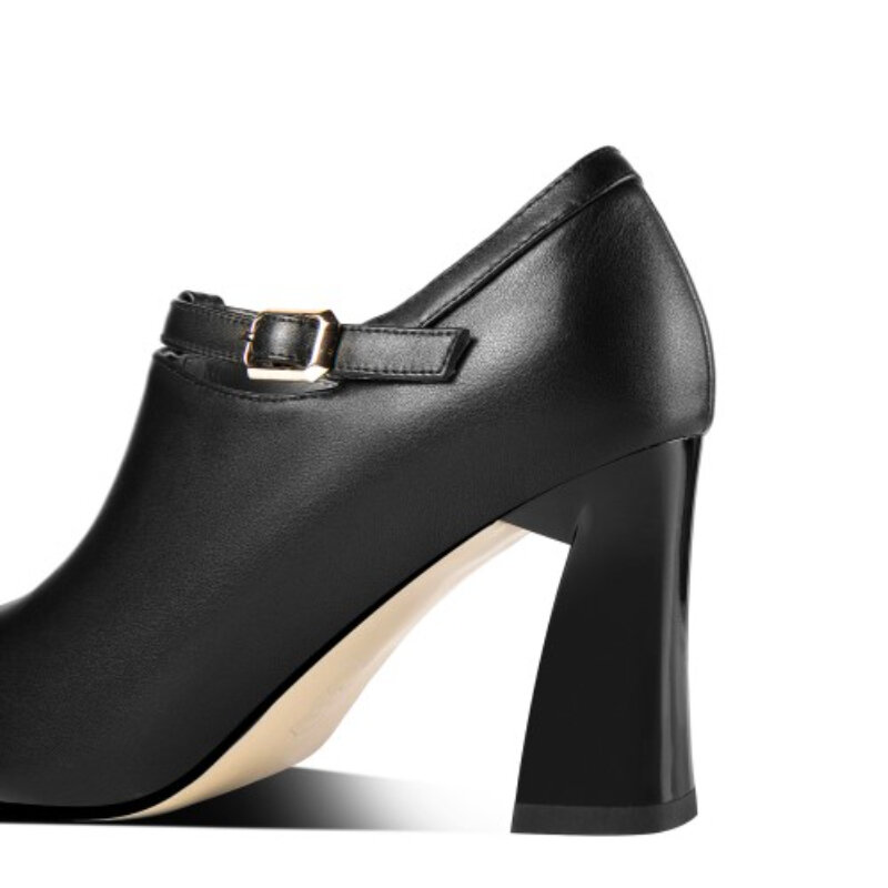 Sepatu Wanita Baru Kulit Penuh Eropa dan Amerika Sepatu Hak Tinggi Tipis Sepatu Hak Tebal Serbaguna Fashion Baru
