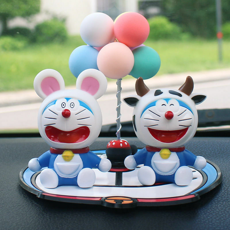 Doraemon สีแดงสุทธิหุ่นยนต์แมวเครื่องประดับสีฟ้าไขมัน Jingle แมวน่ารักตุ๊กตา Zodiac อุปกรณ์เสริมรถยนต์...