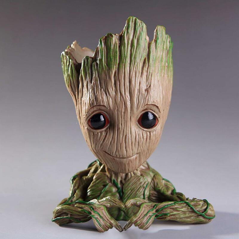 Baby Groot กระถางดอกไม้หม้อผู้ถือ Figurine Tree Man ของเล่นสำหรับเด็กผู้ถือปากกา Fairy Garden กระถางดอกไม้งานฝีมือ