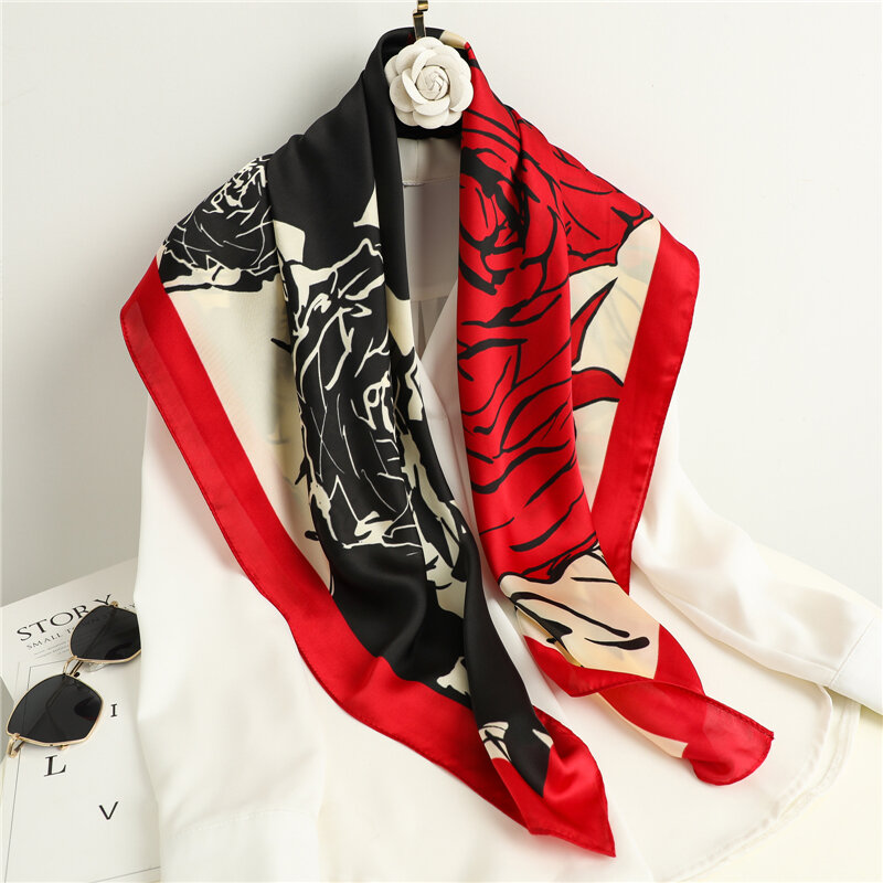 Seta nuovo Design donna sciarpa quadrata stampa lusso Foulard fascia floreale scialle Hijab avvolgere Bandana fazzoletto abito primavera estate