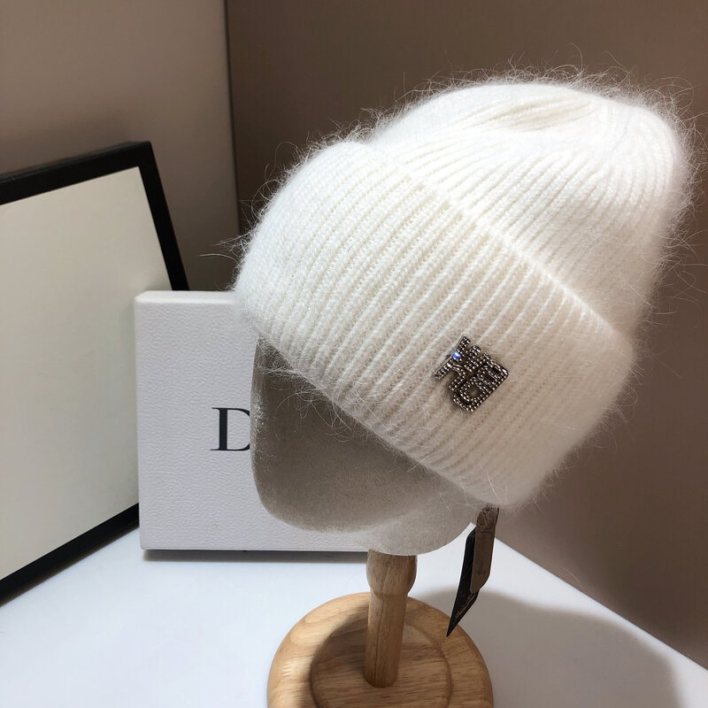 21 kolorów prawdziwe futro z królika czapki zimowe kapelusz dla kobiety luksusowe dżetów list dzianiny Bonnet Lady jesień zima ciepłe Skullies