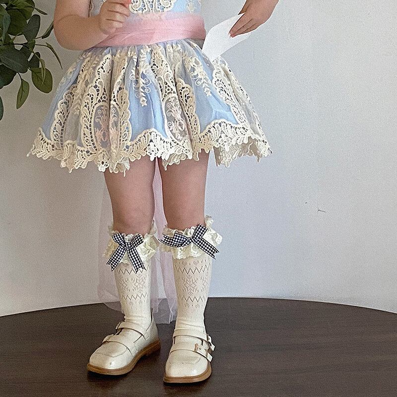 Chaussettes rétro Lolita pour filles, maille fine, couleur unie, nœud en dentelle, mi-long Tube, Design Simple, mignon princesse, chaussettes antidérapantes