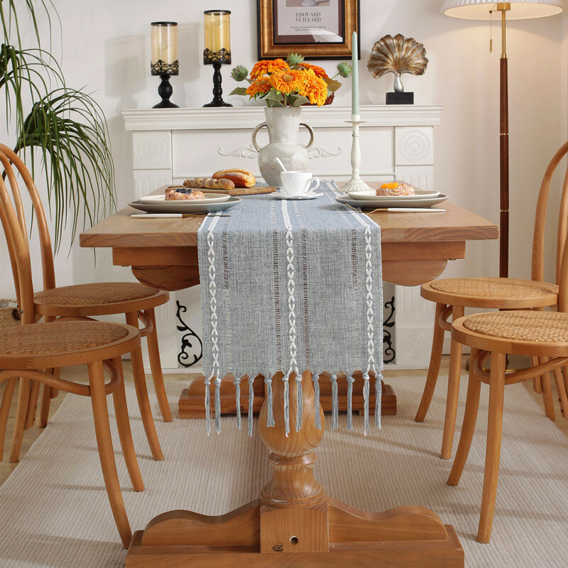Nappe de table Jacquard ajourée à pompon, drapeau rectangulaire pour table à manger, couverture de Table basse, décoration de mariage