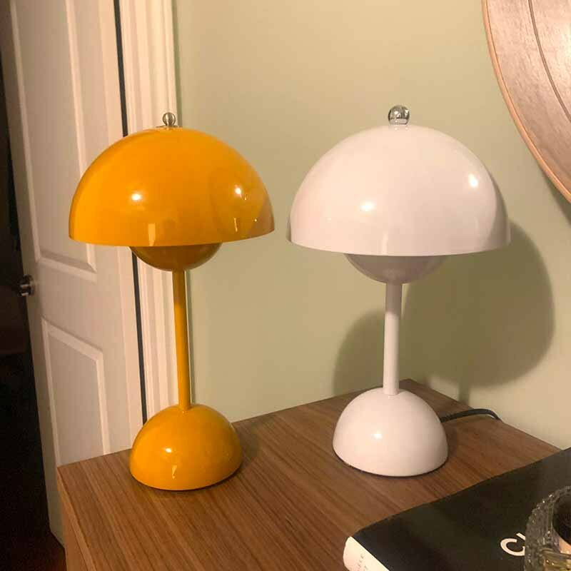 Flower Bud Led Table Lamp Night Light Mushroom Table Lamps Nordic Bedside Wedding Room Desk Simple Decoration Bedroom Modern