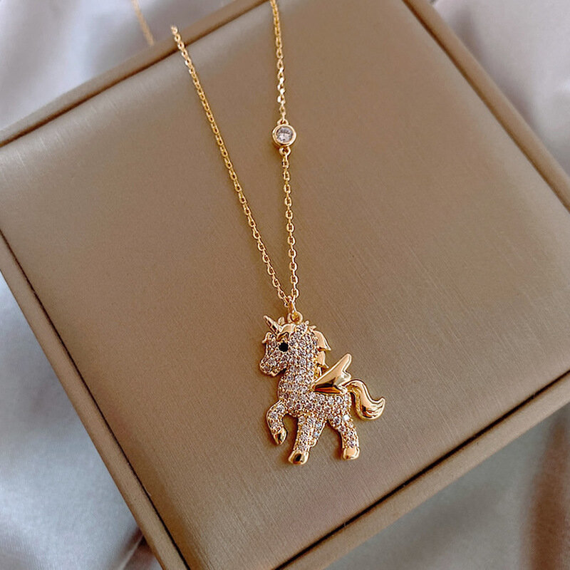 Collar con colgante de unicornio para mujer, accesorio sencillo con diamantes de imitación, con personalidad coreana, accesorios de joyería