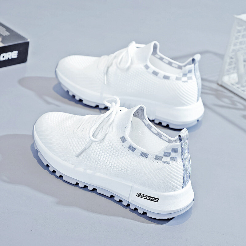 2022 novo verão nova moda respirável malha sapatos casuais sapatos esportivos das mulheres versão coreana de pequenos sapatos brancos tênis de corrida