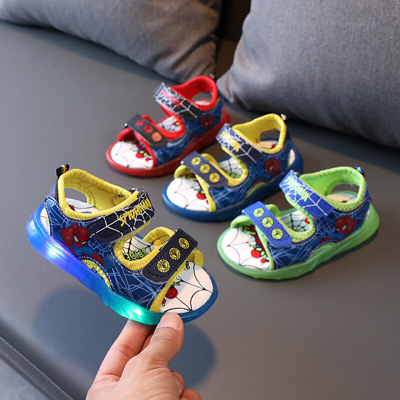 Sandalias de Spiderman para niños y niñas, zapatos de luz brillante, tenis de playa con luces LED luminosas, botas para bebés