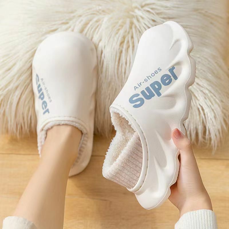 2022 novo outono e inverno chinelos de algodão das mulheres de salto alto em casa sapatos de fundo espesso macio interior quente chinelos de algodão para homens