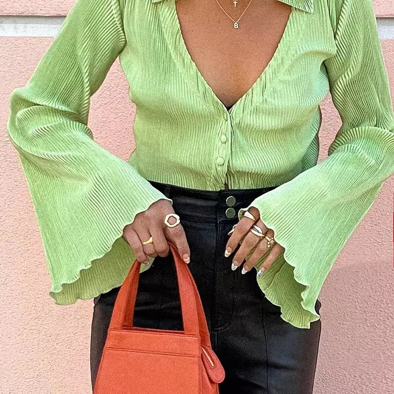 สีเขียว Vintage Flare Sleeve Top เสื้อ Y2K V Neck เสื้อความงามเกาหลีแฟชั่น Streetwear เสื้อผู้หญิง