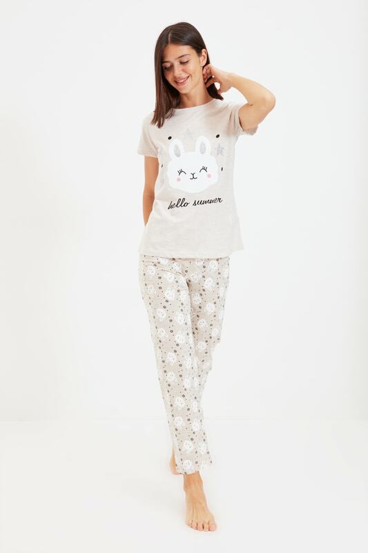 Trendyol Animal Pattern Knitted Pajamas Set THMAW22PT0685