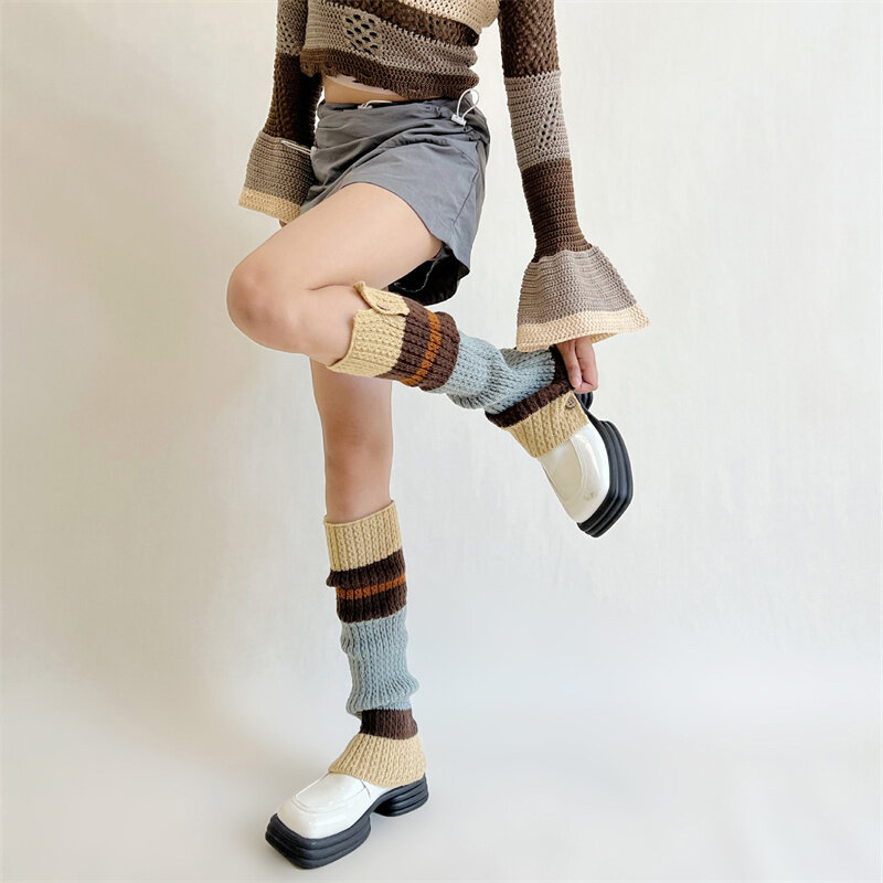 Chauffe-jambes rétro, chaussettes longues tricotées avec bouton d'ouverture Y2K Harajuku, couleur contrastée japonaise, nouvelle collection
