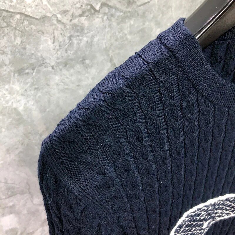 TB THOW Sweter Lengan Panjang Wanita Keluaran Baru Sweter Crewneck Sentuhan Lembut Atasan Cocok untuk Musim Gugur Musim Dingin Klasik dengan Pola Hiu