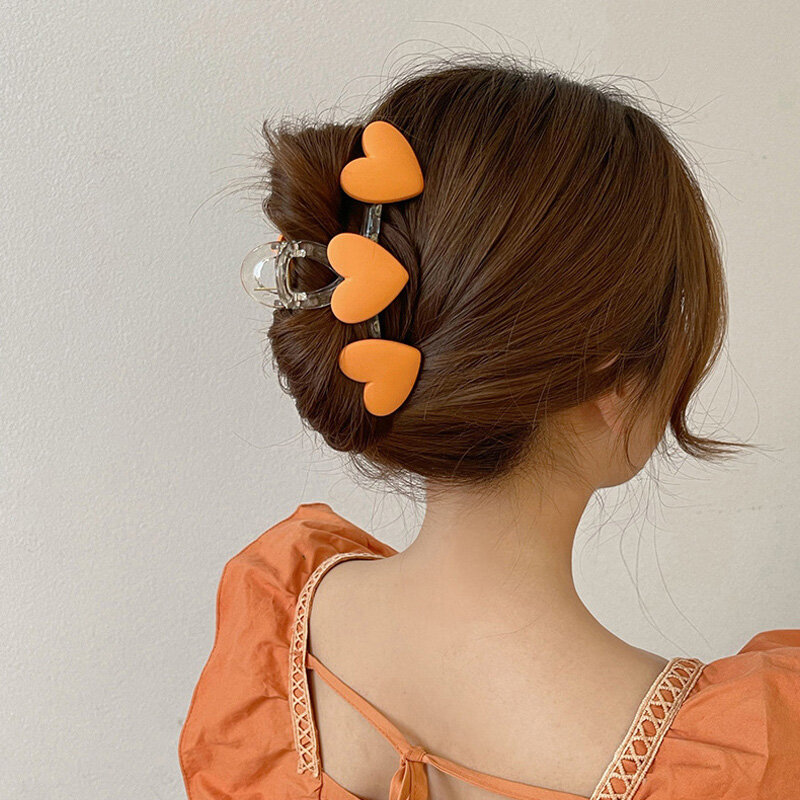 Neue Korea Herz Form Acryl Haar Krallen Krabben Große Klar Klaue Clips für Frau Mädchen Bad Haarspange Ladiy Mode Kopfschmuck