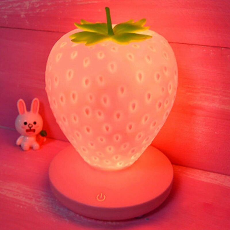 Veilleuse à fraises en Silicone pour enfants, jolie lampe de chevet, cadeau Unique pour fête d'anniversaire, Festival