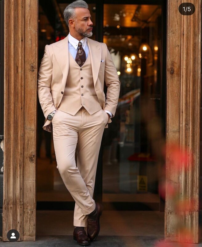 베이지 와이드 피크 라펠 원 버튼 남성 정장 3 조각 최신 디자인 Costum Homme 신랑 결혼식 Terno Masculino Slim Fit Blazer