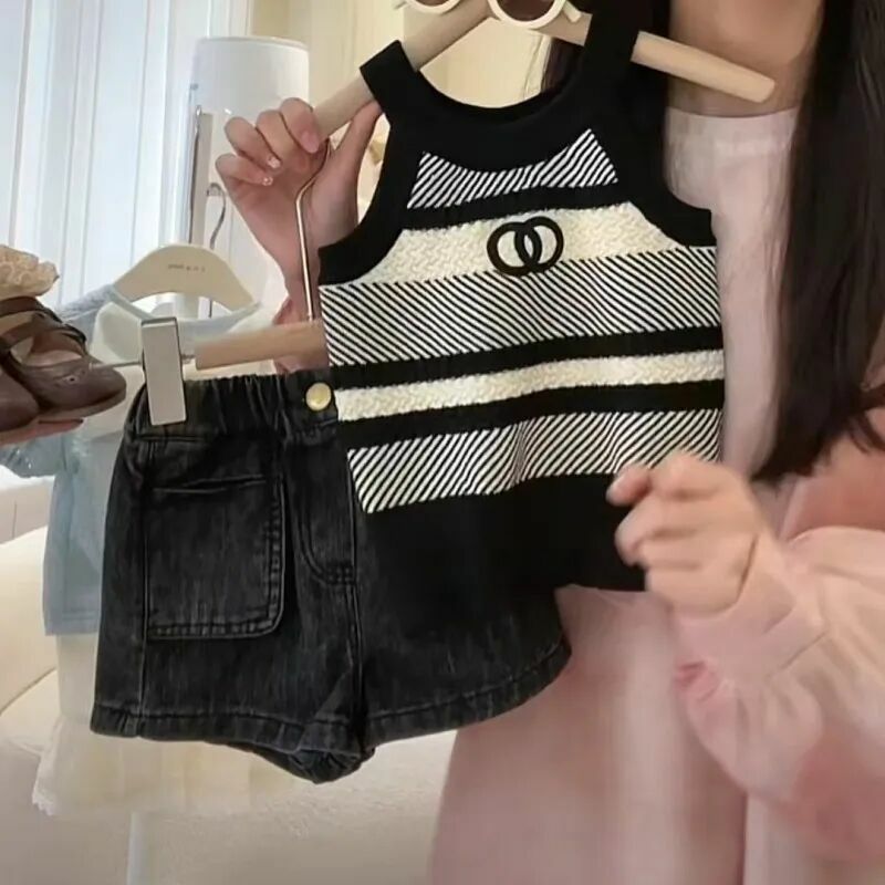 Conjunto de Roupas de Verão das meninas 2023 Nova Moda Infantil Vintage Stripe Sling T-shirt Denim Shorts Set Baby Casual Set