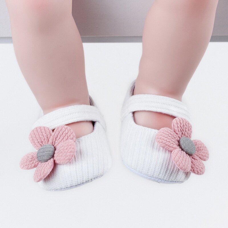 Sepatu bayi perempuan Princess musim semi baru lahir 2023 sepatu prewalker putih Sol empuk sepatu busur merah muda motif bunga untuk bayi perempuan