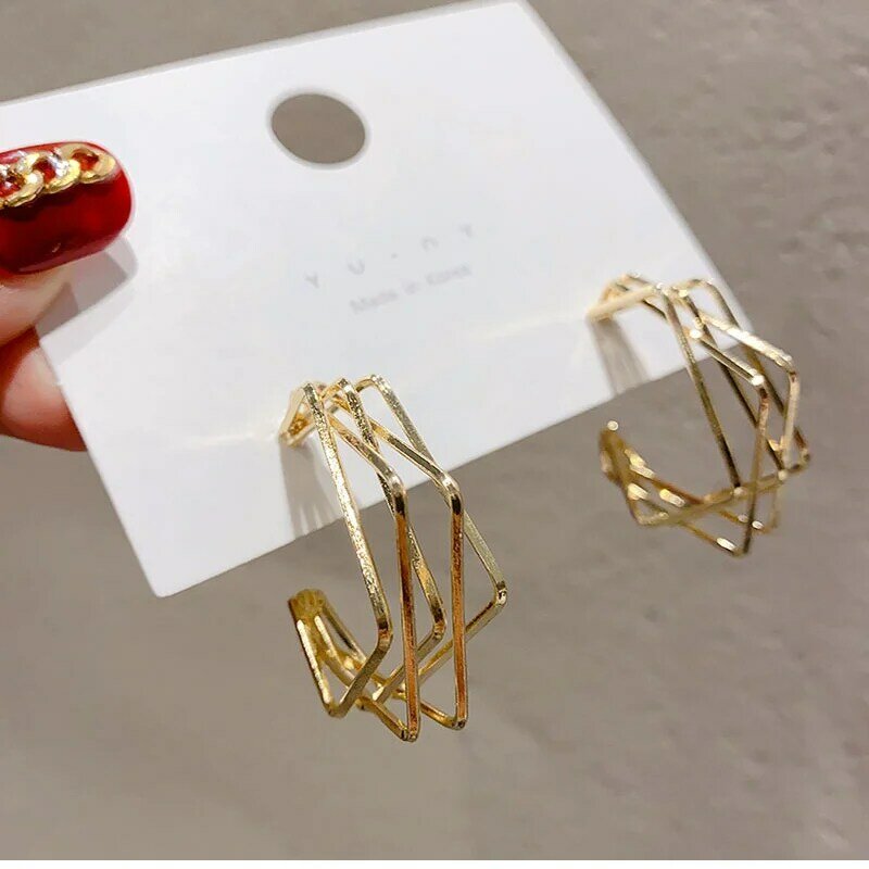 Fashion Distorsi Menjalin Twist Logam Lingkaran Geometris Bulat Hoop Anting-Anting untuk Wanita Aksesoris Retro Pesta Perhiasan