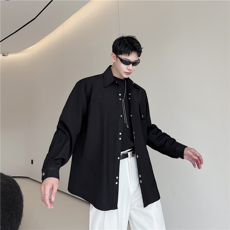 Kemeja Pria Chic Desainer Asli Kemeja Lengan Panjang Berkantung Tidak Beraturan Atasan Longgar Gesper Logam Pakaian Pria Gaya Jepang