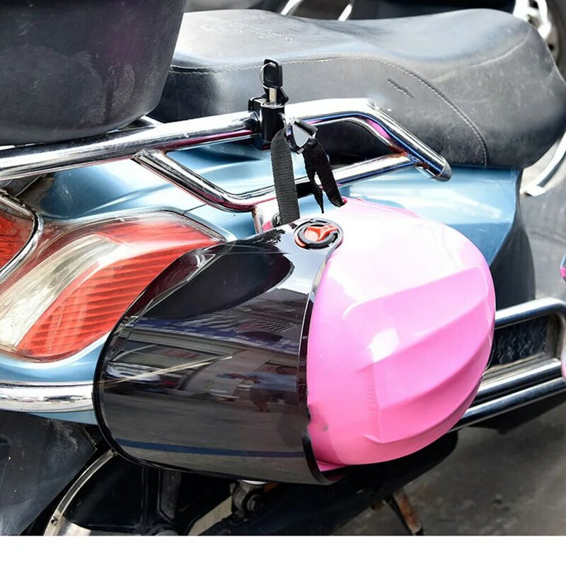 Kunci helm sepeda motor Universal multifungsi, kunci keamanan helm sepeda motor Anti Maling logam hitam