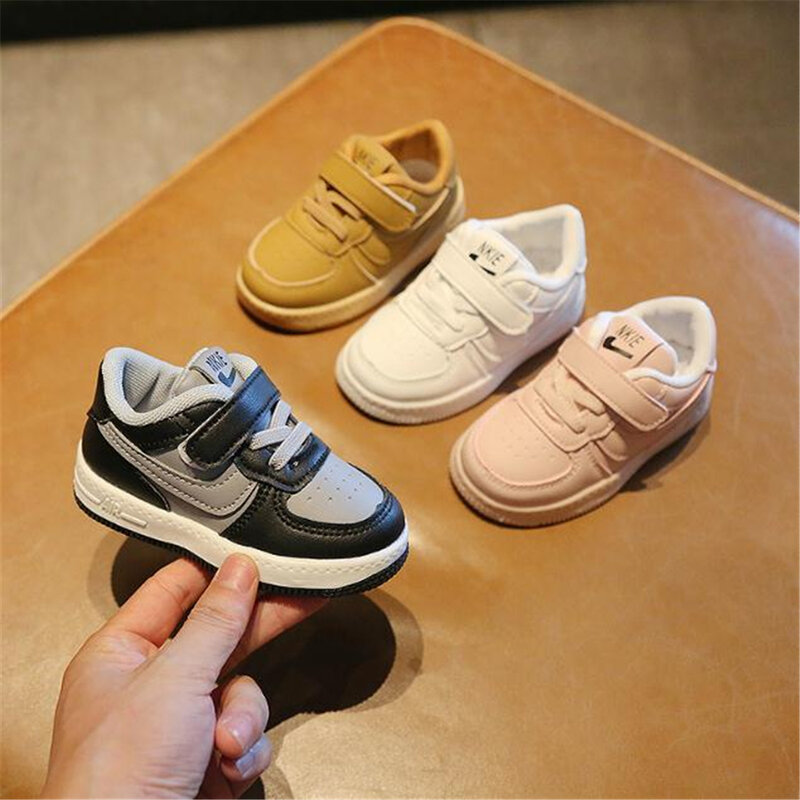 2022 Hot Sales Cool Pure First Walkers Classic Cute Patchwork Fashion Baby Boys Girls Shoes Infant Tennis Lovely Sneakers