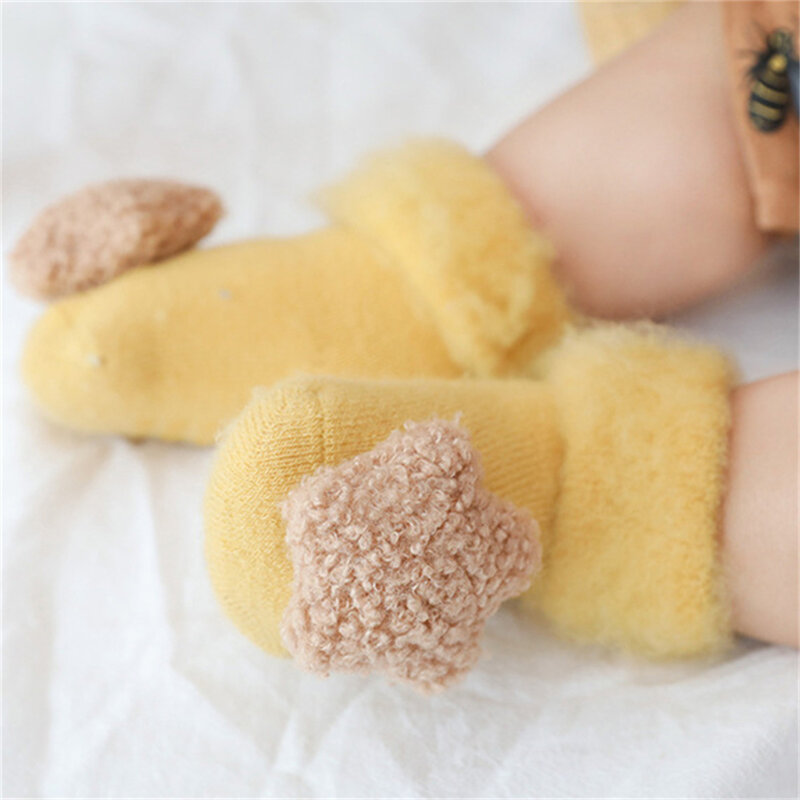 หัวใจเด็ก Anti-Slip ถุงเท้า Fluffy Plush Warm Thicken ถุงเท้าสำหรับทารกแรกเกิดทารกเด็กวัยหัดเดินฤดูหนาวเท้า Sox