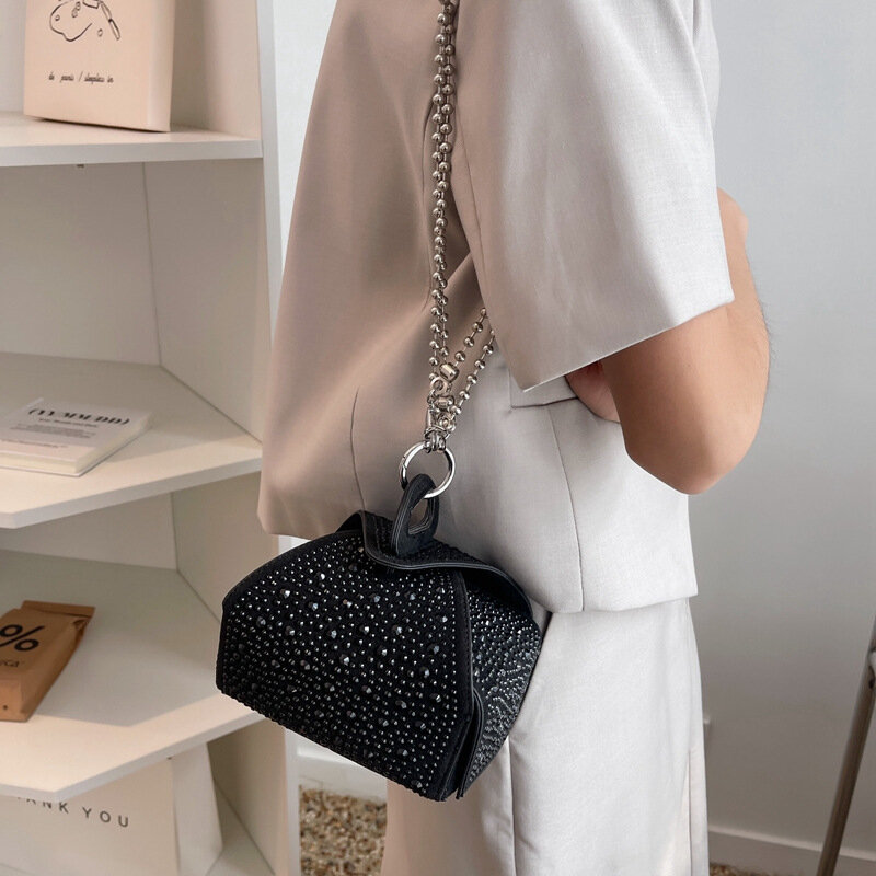 Borse a tracolla alla moda per le donne 2022 borsa a tracolla a catena con rivetti di tendenza donna scatola per feste di lusso in pelle piccola borsa quadrata femminile
