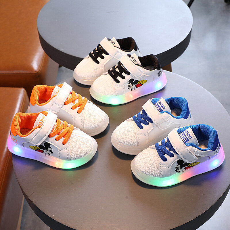 Disney dzieci obuwie świecące buty LED chłopcy dziewczęta trampki trener dla dzieci dzieci Tenis Cartoon Minniemickey Mouse Sneaker