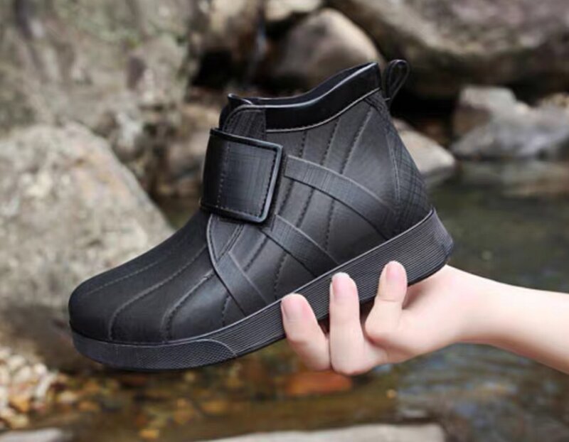 Sapatos de chuva tendência para mulher pvc menina sapato plataforma tornozelo botas 2022 outono inverno velcro deslizamento em botas de trabalho botines mujer