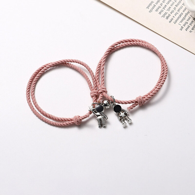 Bracelet de Couple à breloque d'astronaute, petite bande de caoutchouc à envoyer à sa petite amie, pierre magnétique, cloche, nœud de tête, corde, bijoux