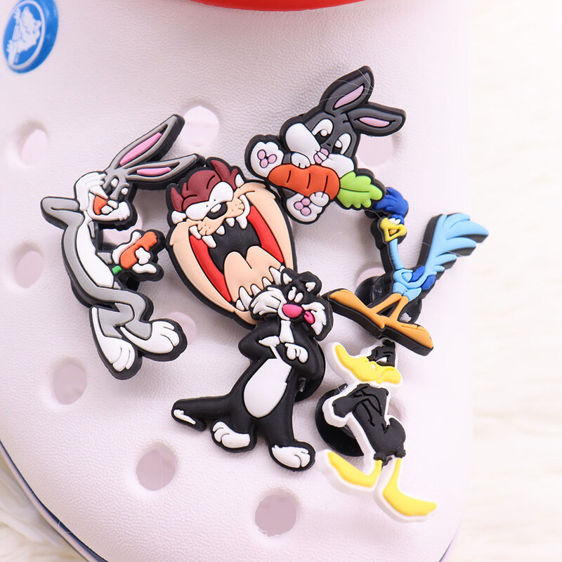 1-10Pcs popolare Cartoon Bunny Rabbit Dog Kids scarpe in PVC decorazioni con fibbia Charm braccialetti fai da te Croc Charms accessori Jibz
