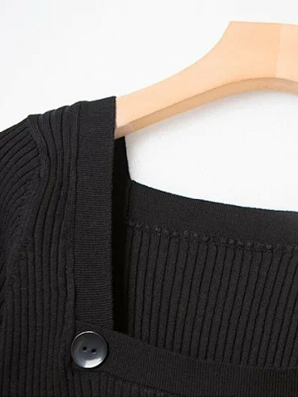 女性用のリブ付きの2つのニットセーター,伸縮性のあるリブ付きの白いまたは黒のスクエアネック,スリムなニット