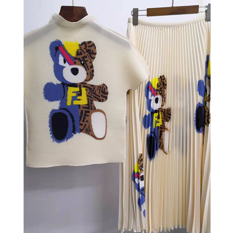Atasan Kaus Berlipat Setelan Rok Bust Berlipat Dua Potong Setelan Pakaian Wanita Musim Panas Mode Populer Lengan Pendek Kartun Beruang Panjang