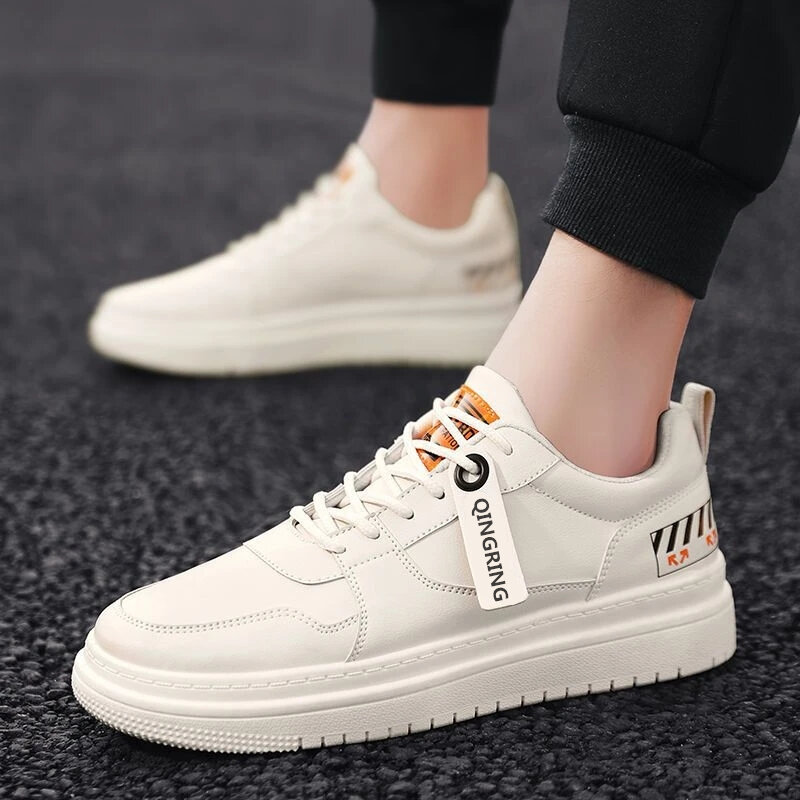 Sneakers Putih SEPATU Papan Ringan Cocok untuk Pria Kasual Sepatu Olahraga Siswa Desain Trendi Sepatu Atletik Nyaman