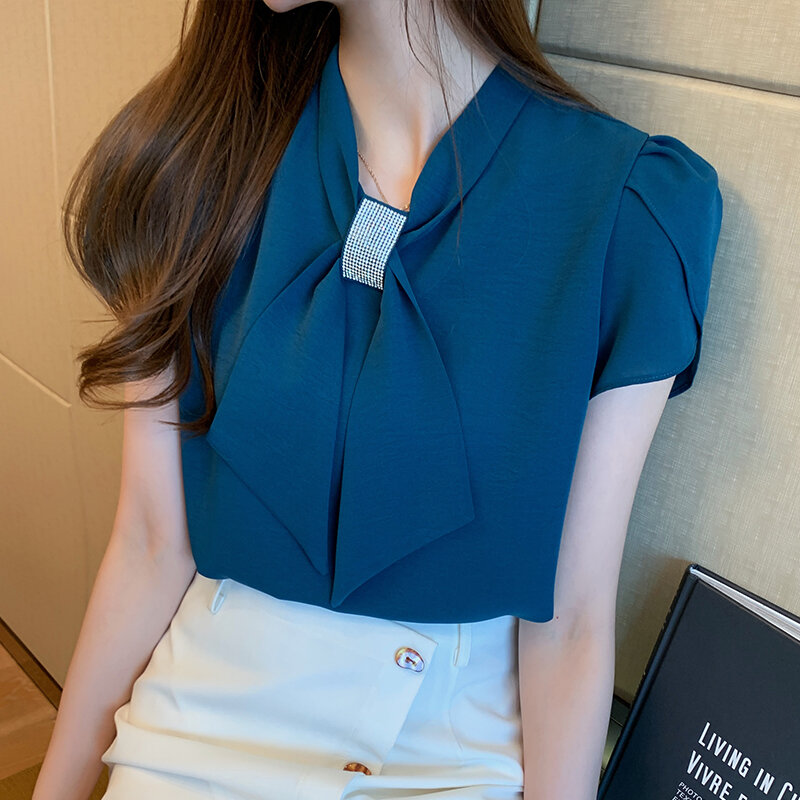 Блузка женская шифоновая с коротким рукавом и V-образным вырезом