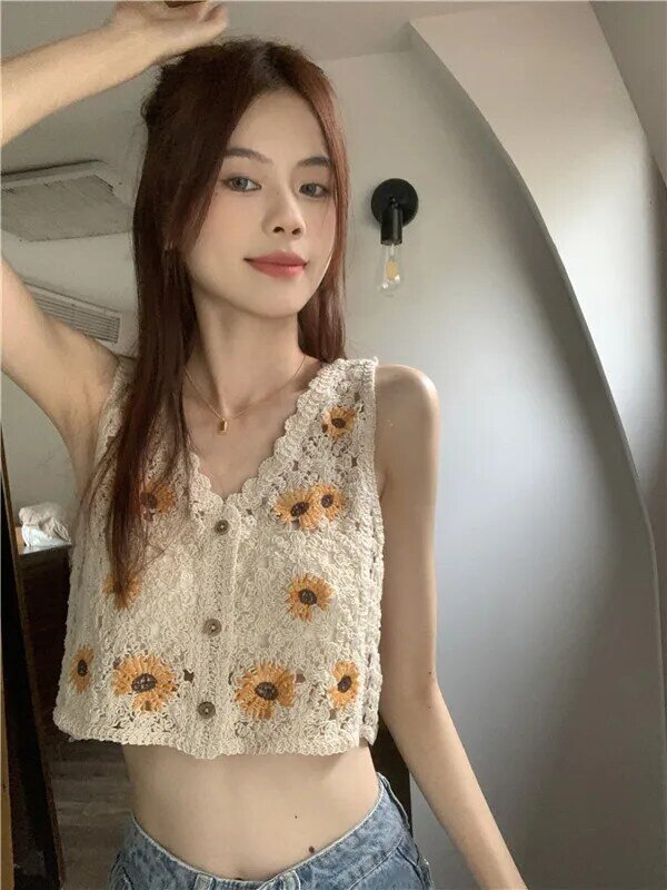 OUMEA Women Daisy Floral Embroidery Cardigans Cotton Crochet Sleeveless Crop Tops With Buttons Openwork Casual Sweet Tops Chic